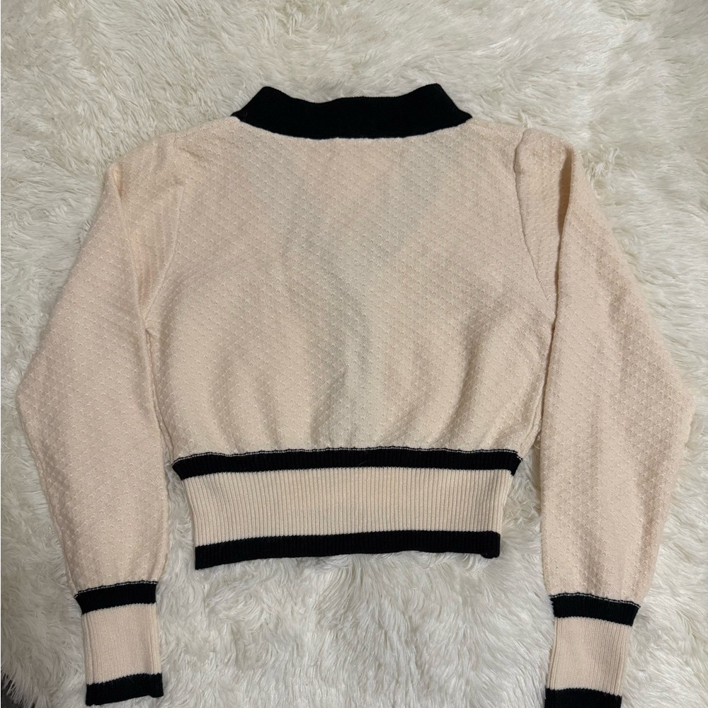 Elegant Black and Cream Women's Cardigan - Picture 6 of 9